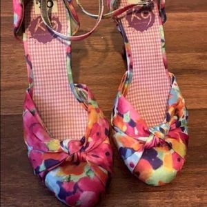 Floral Pumps size 7